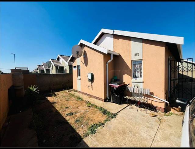 3 BEDROOM HOUSE FOR SALE IN WINDMILL PARK